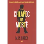 Chlapec na mostě