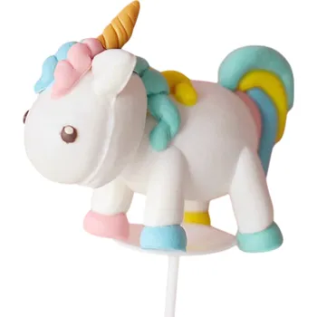Dekorace na dort Jednorožec 6 cm Figurka s rohem a barevnou hřívou Dortová ozdoba na zápichu na oslavu narozenin nebo párty