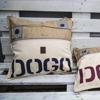 Polštář OldCottonCargo LENA DOGO 1663 - dekorační povlak na polštář - červená