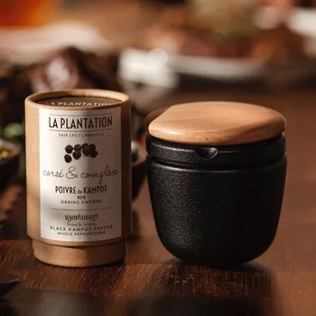 Mlýnek na koření Sada Skeppshult malý litinový mlýnek s černým Kampotským pepřem