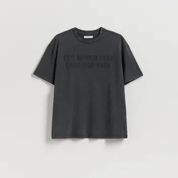 Dámské tričko Reserved - Oversize tričko s potiskem - tmavě šedá - 509GA-90X - 509GA-90X-L