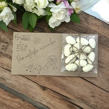 Nutworld.cz Dárková kazetka Mandle v bílé čokoládě s kokosem - Raffaello 50g - PRO MAMINKU