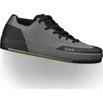 Pánské cyklistické tretry Fizik Gravita Versor pánské MTB tretry Grey/Mud vel. 43