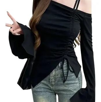 Dámské tričko Asymetrický dámský top s dlouhým rukávem a volány Elegantní halenka s odkrytými rameny Nastavitelná šňůrka Boční řasení Stylová móda černá S