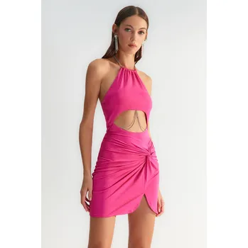 Cizojazyčná kniha Trendyol X Zeynep Tosun Pink Chain Detailed Cut Out Body Trendyol růžová 2274883