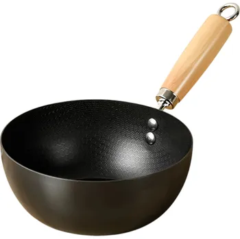 Pánev Kovová pánev 28 cm bez povrchové úpravy s hlubokým profilem a dřevěnou rukojetí