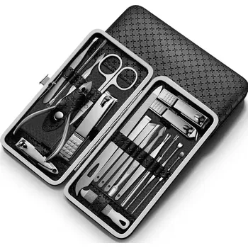 Sada na manikúru i pedikúru 19ks v černém pouzdře