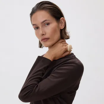 Dámské tričko Reserved - Bavlněné tričko s dlouhými rukávy - tmavě hnědá - 133GN-89X - 133GN-89X-M