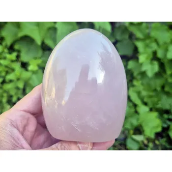 Přírodní kámen Růženín hladký freeform (Madagaskar) 699g