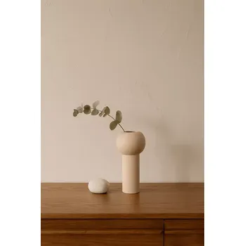 Váza House Doctor – Keramická váza Zayn, broskvový odstín