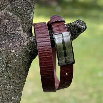 Opasek Luxusní kožený opasek tmavý Rozměry opasku: Obvod pasu: 115 cm (Celková délka: 130cm)