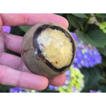 Přírodní kámen Koule ze septarie Ø57mm 252g Madagaskar