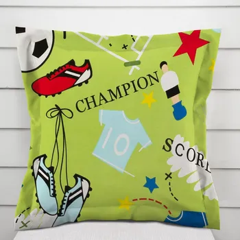 Povlak na dekorativní polštářek Dětský bavlněný povlak na polštář s lemem Sandra SA-645 Fotbal to je hra - na zeleném 40 x 60 cm