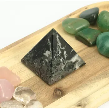 Pyramida černý onyx 5 cm - A