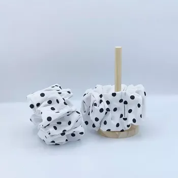 Bavlněná Scrunchie gumička černý puntík XXL