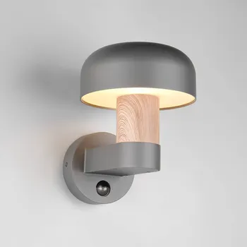 Lampička Trio Lighting Venkovní nástěnné svítidlo Fraser Sensor, šedá/dřevěný vzhled, hliník IP54 E27 - Stínidlo na lampu - Ø 19 cm, výška 8,5 cm; nástěnný držák Ø 12,5 cm, výška 3,5 cm dřevo, tmavě šedá 1 x 10 W LED - Doprava zdarma