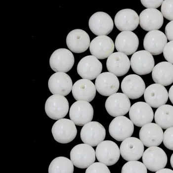 Korálek CZ Korálek mačkaný kulička 6mm bílá listr 02010/14400 (40ks)