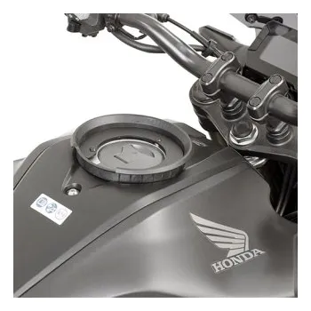 Motodoplněk BF41 objímka pro úchyt tankruksaku GIVI "TANKLOCK" na víčko nádrže Honda CB 125 R/300 R (18-25) GIVI s.r.l. 343808