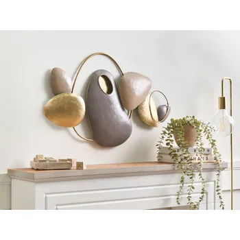 Nástěnná dekorace Zlatá kovová nástěnné umělecké díla Nepravidelný tvar Moderní akcentní kus Beliani