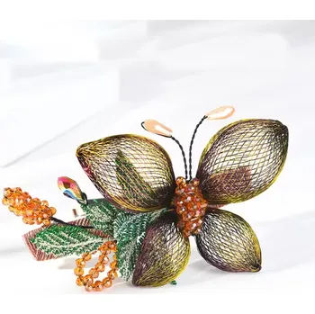 B-TOP Tkaná spona do vlasů s motýlem a větvičkou zdobenou krystaly