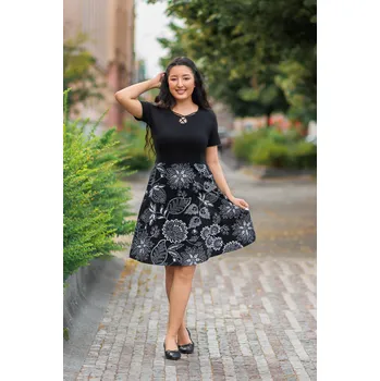 Dámské šaty Himalife Šaty s krátkým rukávem Pemba - černá s bílou Velikost: S/M