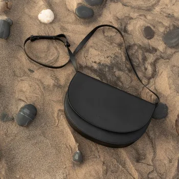 MONK & ANNA Soma Taška přes rameno Black