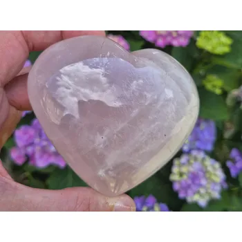 Přírodní kámen Srdce z růženínu 448g (Madagaskar)