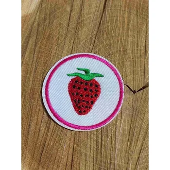 Textilní nažehlovací páska Nažehlovačka kulatá jahoda