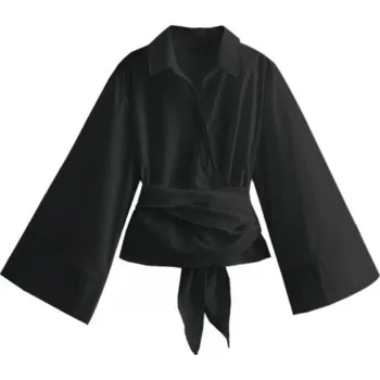 Dámská halenka Dámská halenka s dlouhým rukávem a širokými manžetami Zavinovací střih Samosvazovací pásek Elegantní top pro každodenní i formální styl černá M