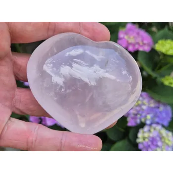 Přírodní kámen Srdce z růženínu 253g (Madagaskar)