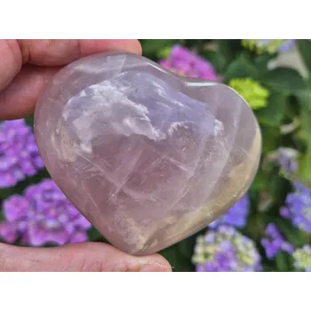 Přírodní kámen Srdce růženín 363g (Madagaskar)