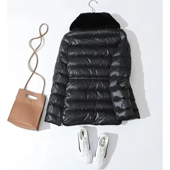 Dámská parka Dámská péřová bunda s páskem – ultra lehká a hřejivá Barva: Černá, Velikost: S