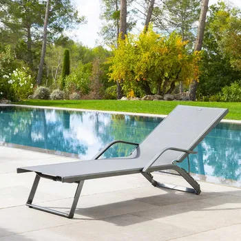 Zahradní lehátko Hesperide Bayamo relaxační zahradní lehátko