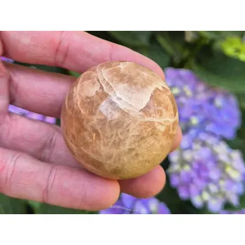 Přírodní kámen Kalcit koule 134g Madagaskar Ø47mm