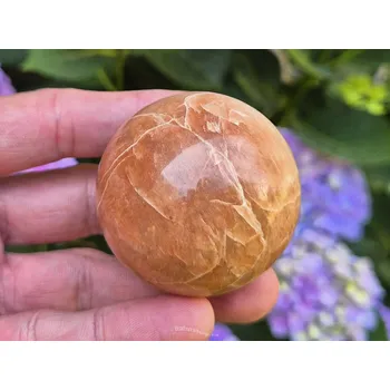 Přírodní kámen Kalcit koule 164g Madagaskar Ø49mm