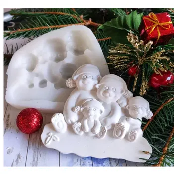 Forma na pečení Silikonová forma "Vánoční rodinka I." 10x9 cm