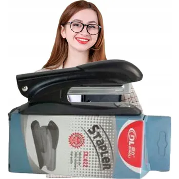 Klasická kancelářská sešívačka Ama SE zabudovaným VYHÁKOVAČEM sponek!