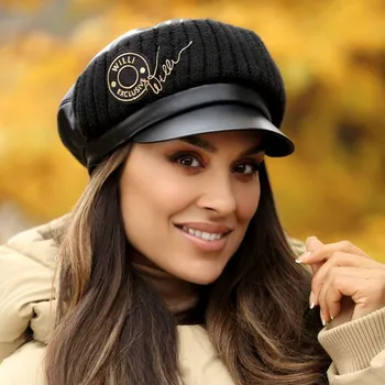 Čepice KRUMLOVANKA Dámská čepice s kšiltem W-0461/W04 černá