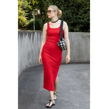 Dámské šaty Vero Moda dámské šaty s rozparkem Chloe červené Velikost: S