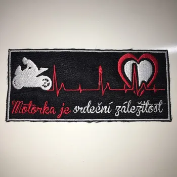 Nášivka MOTORKA JE SRDEČNÍ ZÁLEŽITOST Nášivka s motivem Motorka je srdeční záležitost