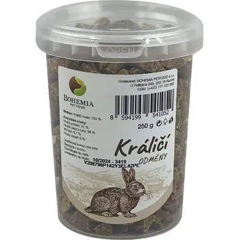 Pamlsek pro psa Bohemia Pet Food BOHEMIA Králičí peletky 250 g