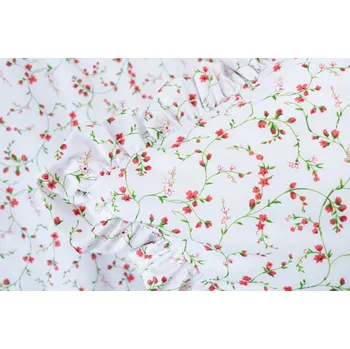 Povlak na polštářek Podpěrová s.r.o. Povlak na polštář s kanýrem ČERVENÉ KVÍTÍ Velikost: Bavlněný povlak s kanýrem 40x40 cm N