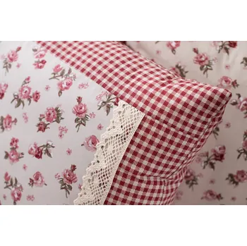 Povlak na dekorativní polštářek Podpěrová s.r.o. Povlak na polštář prošívaný MANON / bordó pepito Velikost: Povlak prošívaný krep s krajkou 40x40 cm