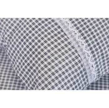 Povlečení Podpěrová s.r.o. Krepové povlečení MODRÁ KOSTIČKA negativ s krajkou Velikost: 200x200 (1x), 70x90 cm krajka (2x) ŠEV na peřině