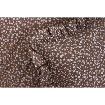 Povlak na polštářek Podpěrová s.r.o. Povlak na polštář s kanýrem HNĚDÉ KYTIČKY tmavé Velikost: Krepový povlak s kanýrem 50x70 cm N