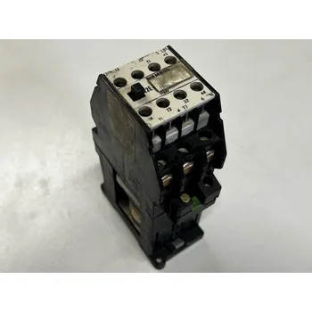 modulární přístroj a rozvaděč Stykač Siemens 3TB42 17-0B 24V DC 2NO 2NC