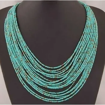 Náhrdelník B-TOP Vícevrstvý dámský korálkový náhrdelník s jemnými zlatými detaily Druh barvy: Tyrkysová