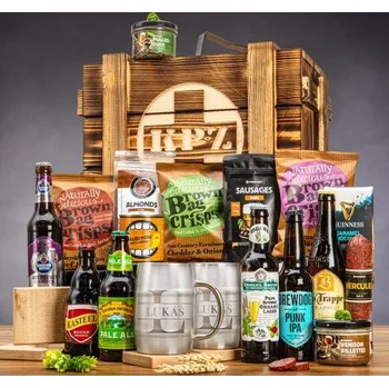 Dárkový potravinový koš KPZ bedna pro pivaře + 2 půllitry s gravírováním | Manboxeo.cz