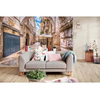 Fototapeta DIMEX | Samolepicí vliesová fototapeta na zeď Ulička v Bari MA-5-0683 | 375 x 250 cm | modrá, hnědá, šedá + Samolepicí vliesová fototapeta na stěnu DIMEX Ulička v Bari MA50683 v rozměru 375 x 250 cm