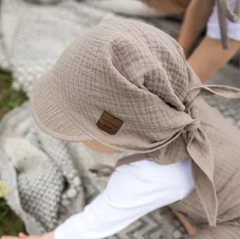 Šátek Mušelínový šátek s kšiltem / capuccino